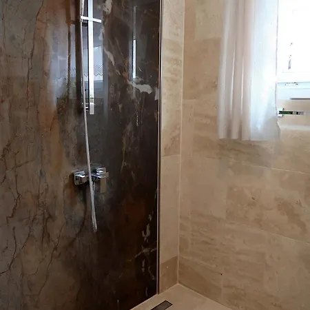 Ankommen Und Wohlfuehlen! 124 Qm In Altstadt-naehe دريسدن