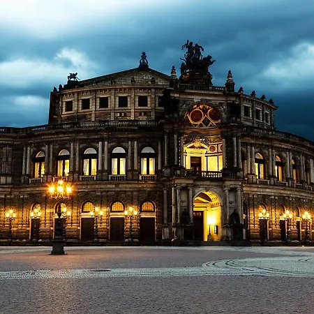 Ankommen Und Wohlfuehlen! 124 Qm In Altstadt-naehe دريسدن