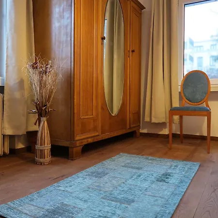 Ankommen Und Wohlfuehlen! 124 Qm In Altstadt-naehe Appartement